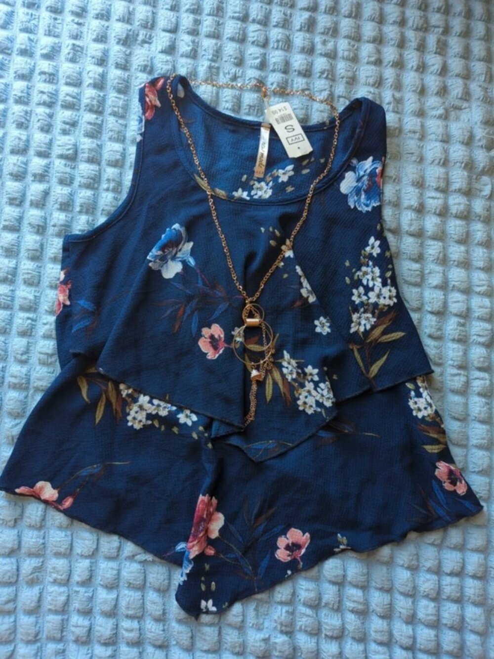 Boho cute floral tank top size S with attached necklace NWT
